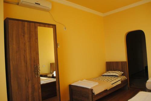 Hostal David Guest House