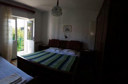 Apartments Carevi Dvori