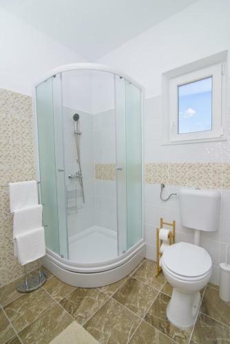 Apartment Dragana, Jezera, Island Murter