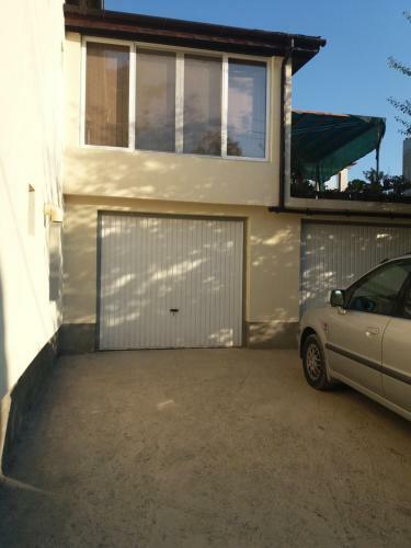 Vili House