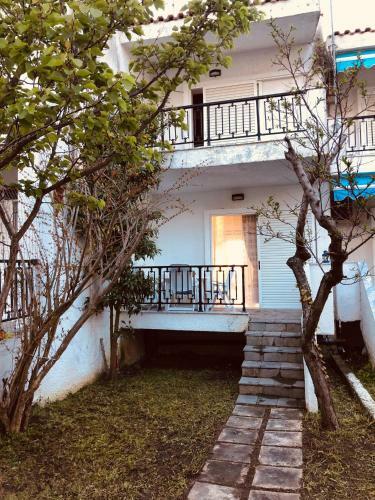 Seafront Maisonette In Fourka