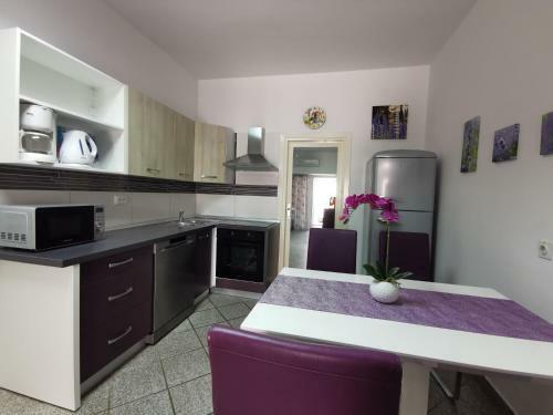 Apartamentos More