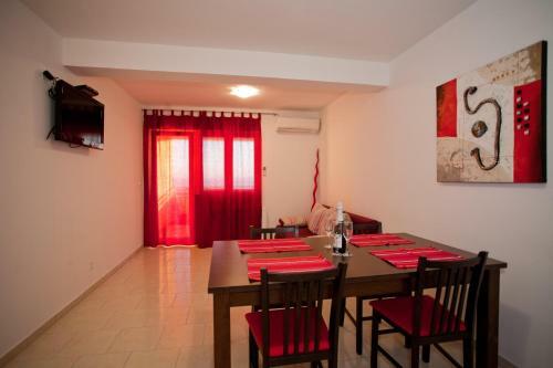 Apartmani Andri?