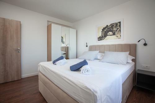 Apartments Galic