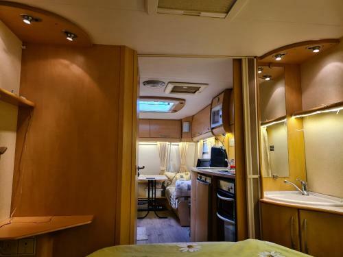 ??????? Yil1 Caravan