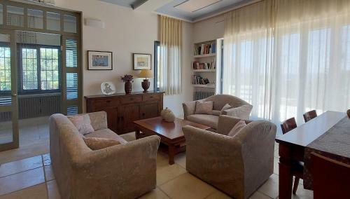 Thealia Villa