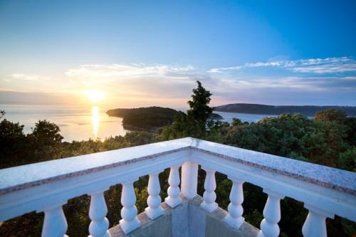 Hostal Apartmani Fu?a Rab