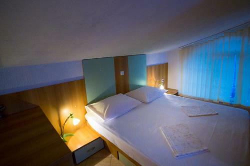 Hostal Apartmani Fu?a Rab