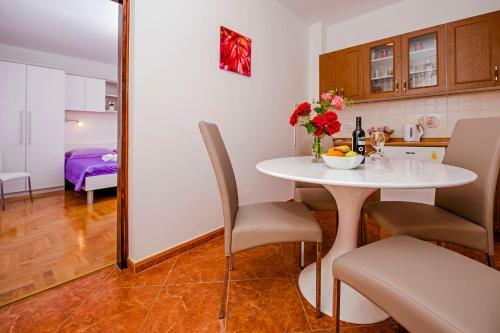 Apartments Ana