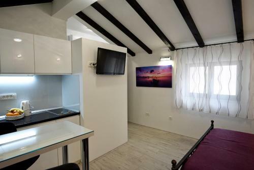 Kuzma Rooms And Apartments