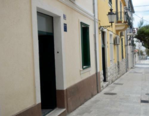 Kuzma Rooms And Apartments