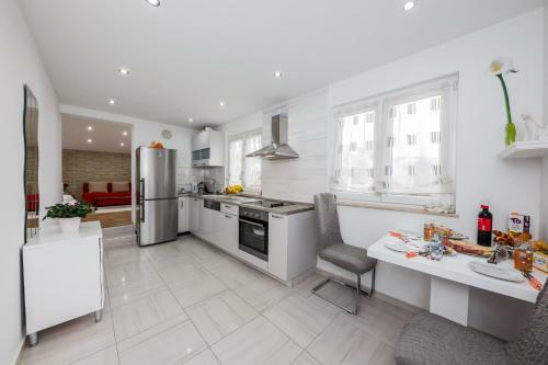 Apartments Meridians