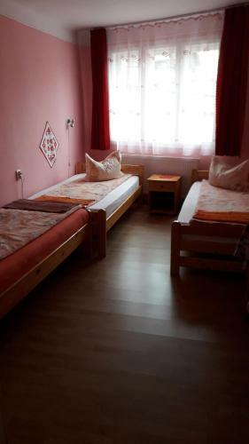 Apartamento Pensiunea Shalom