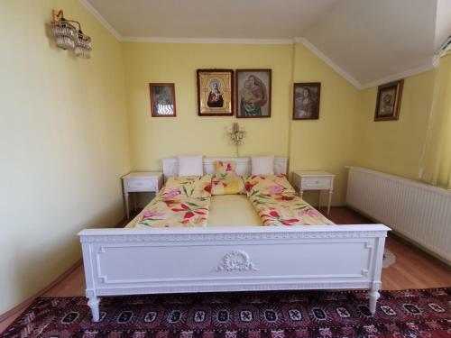Hostal Vila Angela Felix
