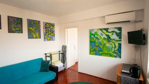 Central Apartment