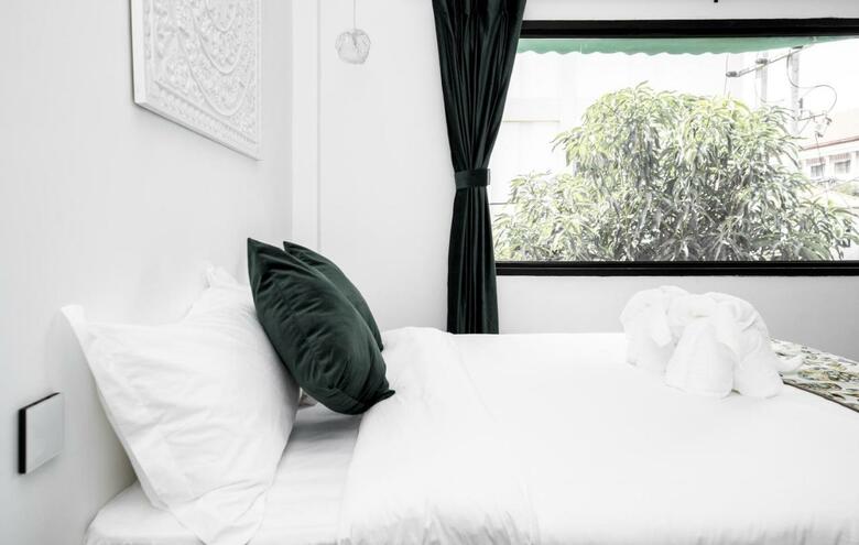 Hostal Syri Boutique Guesthouse Restaurant & Cafe