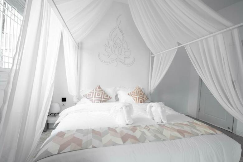 Hostal Syri Boutique Guesthouse Restaurant & Cafe