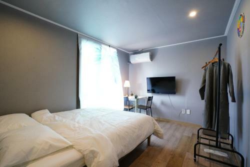 Hotel Stay Hyun