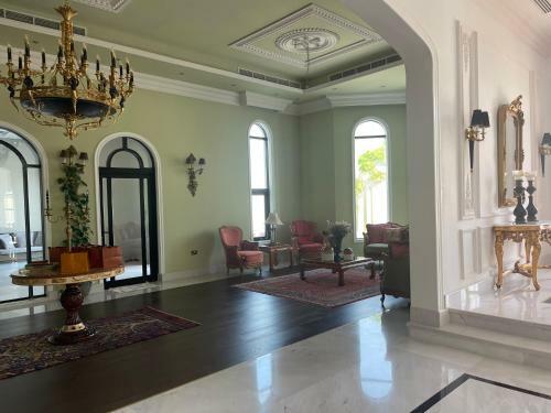 Villa House In Alwakra