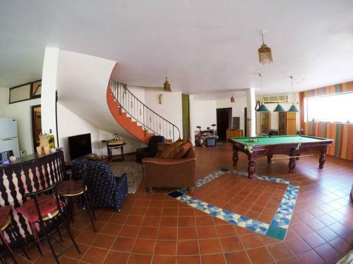 The Billiard Apartment With Beautiful Garden