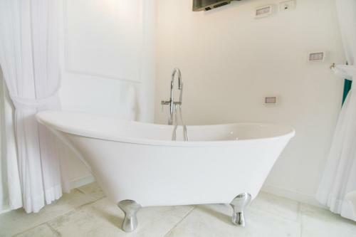 Hostal Olala Dead Sea Suites