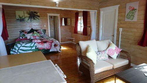 Red Hibiscus Villas
