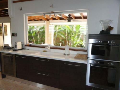 Villa Ti Paradis Cach�-piscine-dans Quartier R�sidentiel
