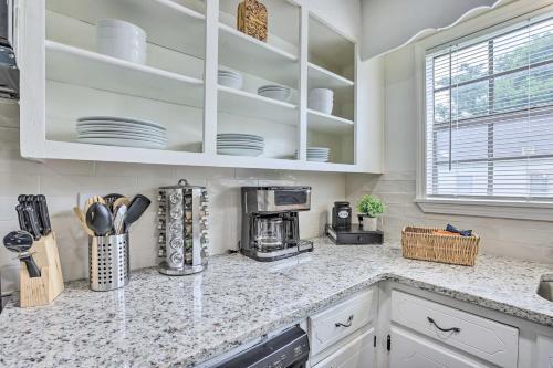 Stylish Birmingham Getaway With Patio And Yard!