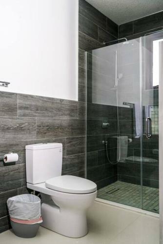 Villa de La Vista By Paradise Listing