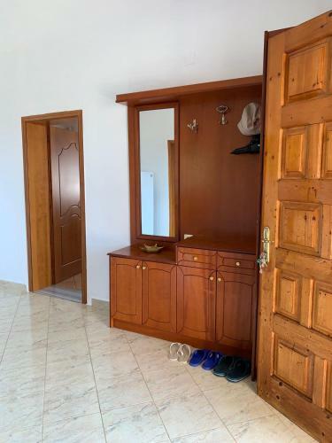 Land Guesthouse