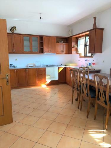 Land Guesthouse