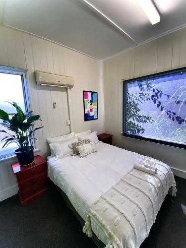 Hostal Jes Short Stay