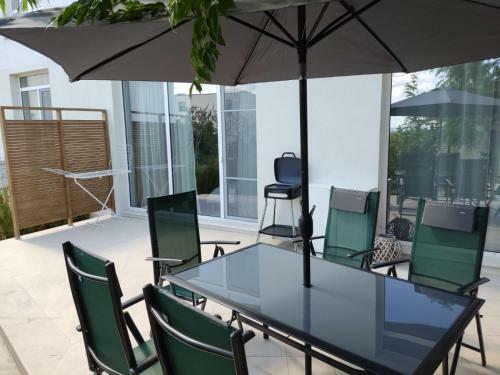 Las Brisas Garden Apartment