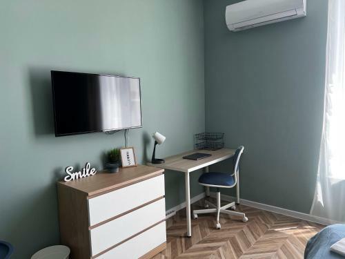 Las Brisas Garden Apartment