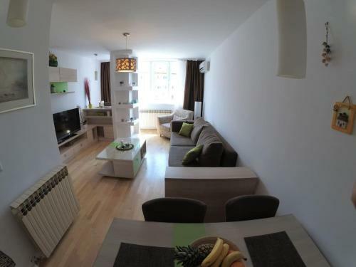 Theater Central Apartment