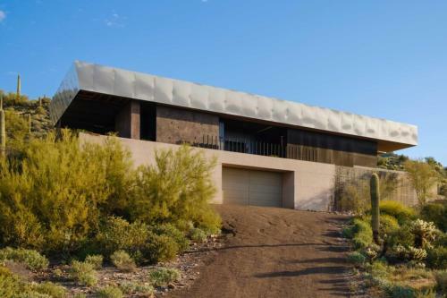 5 Acre Desert Sanctuary With Luxury Amenities