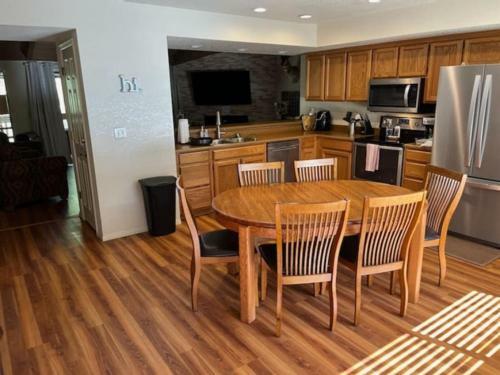 Pinescape Condo 2 Bdrm 1 Bath