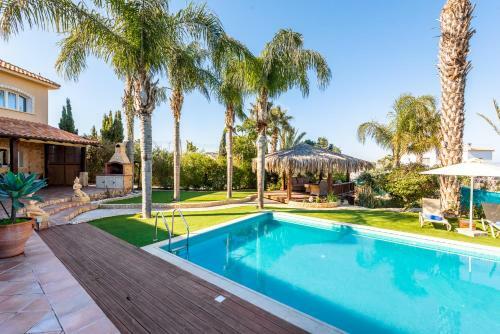 Villa Serenity By Ezoria