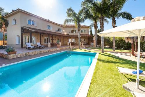 Villa Serenity By Ezoria