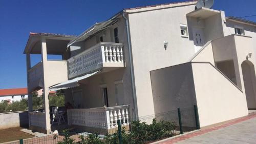 Apartmani Majstorovi?