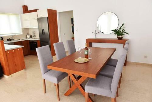 Christianna Luxury Apartment 1