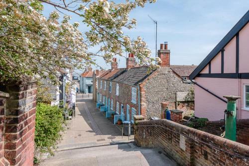 Periwinkle Cottage