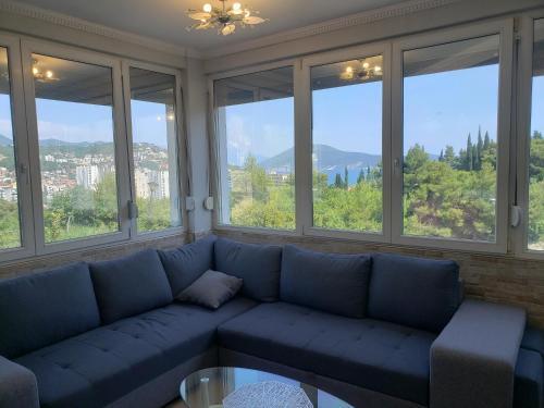 Apartman Naki?enovi?