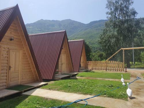 Prokletije Cottages