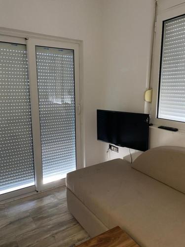 Britannia, Ulcinj Montenegro - Apartment 9