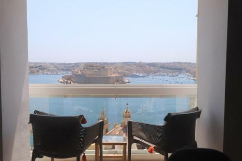 Spacious Maisonette With Spectacular Views Ibri1-1