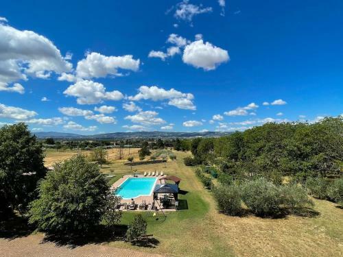 Welcoming Holiday Home In Assisi With Swimming Pool