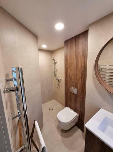Lagoon Apartment