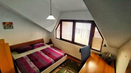 Den Hostel