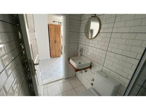 Hostal Khalkis
